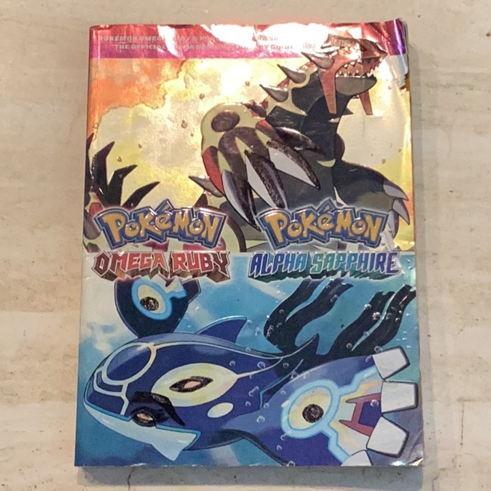 Pokemon Omega Ruby & Pokemon Alpha Sapphire Official Strategy Guide Hoenn Region - Picture 12 of 12